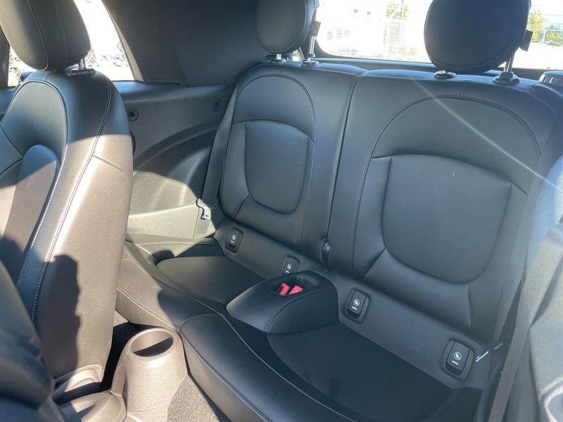 MINI Cooper Convertible 6