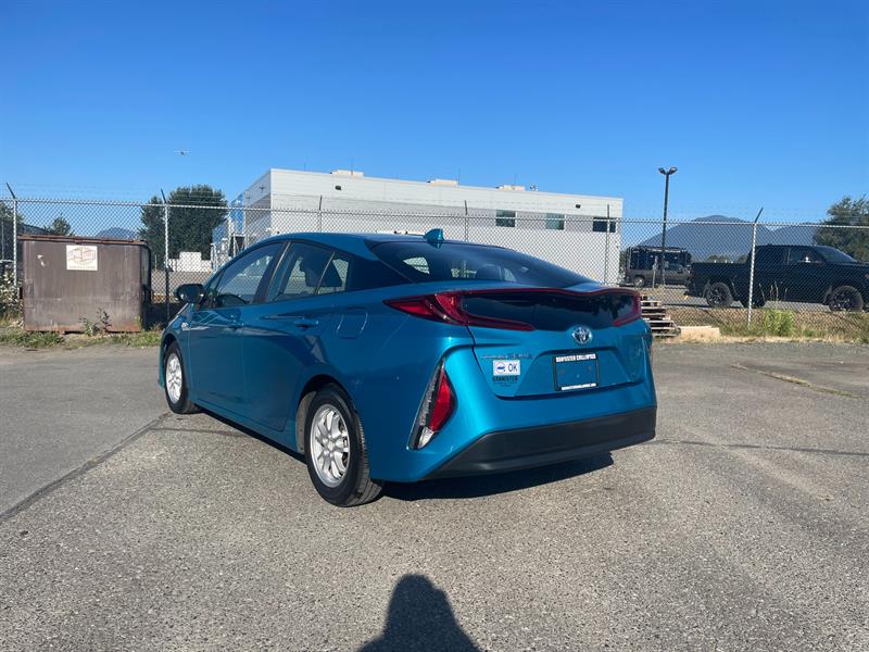 Toyota Prius Prime 4
