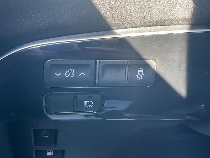 Toyota Prius Prime 13