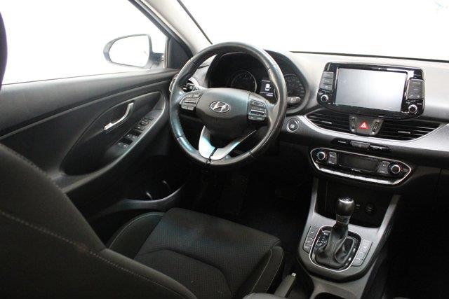 Hyundai Elantra 15