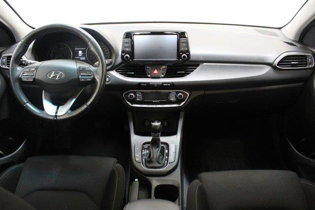 Hyundai Elantra 16