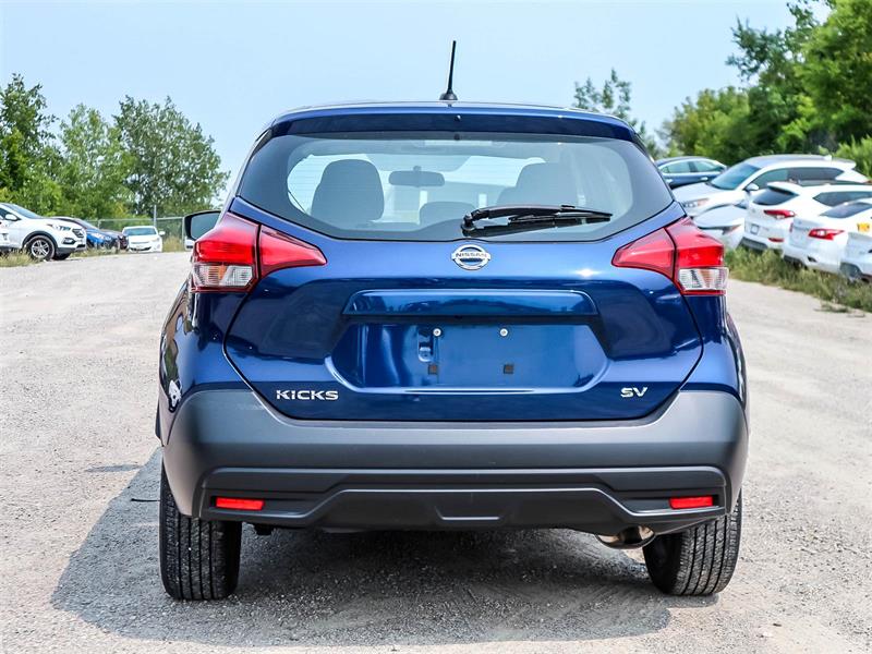 Nissan Kicks 4