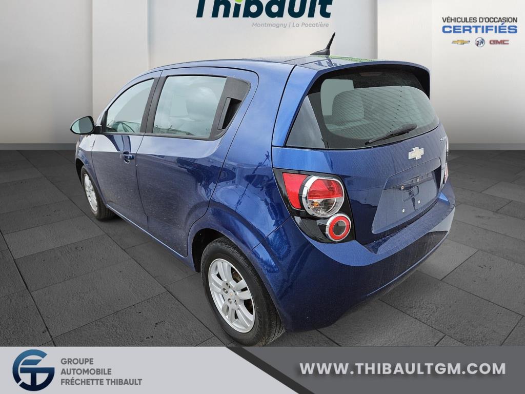 Chevrolet Sonic 4