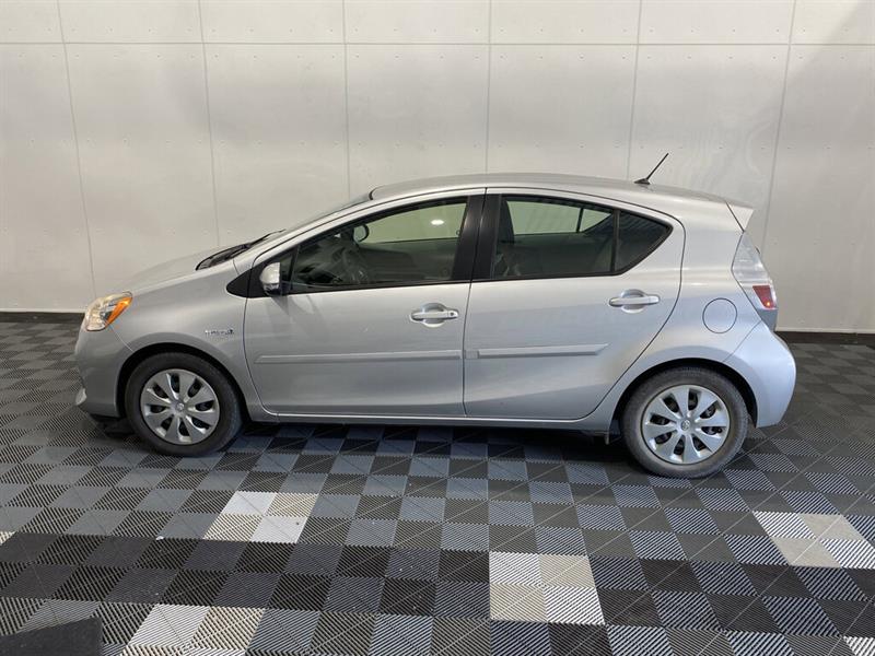 toyota Prius c 2013 - 2