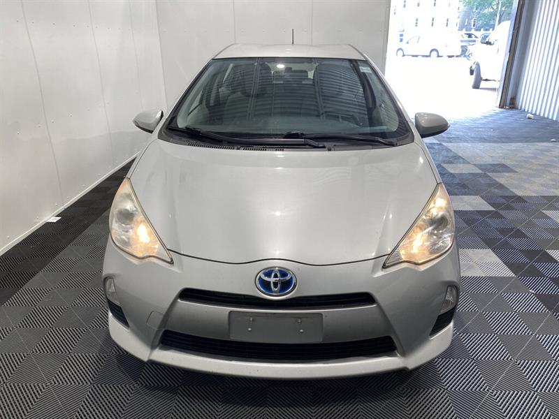 toyota Prius c 2013 - 5