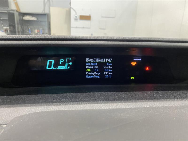 toyota Prius c 2013 - 8