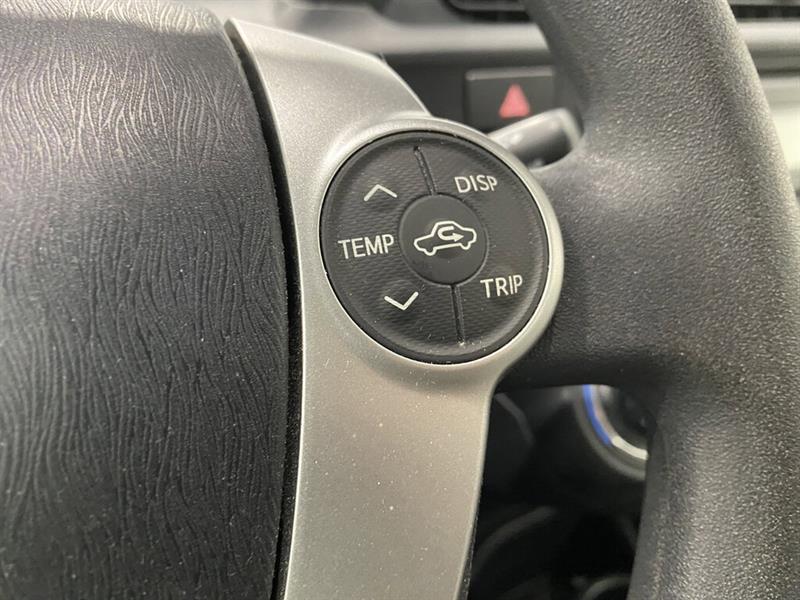 toyota Prius c 2013 - 11