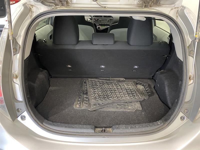 toyota Prius c 2013 - 20