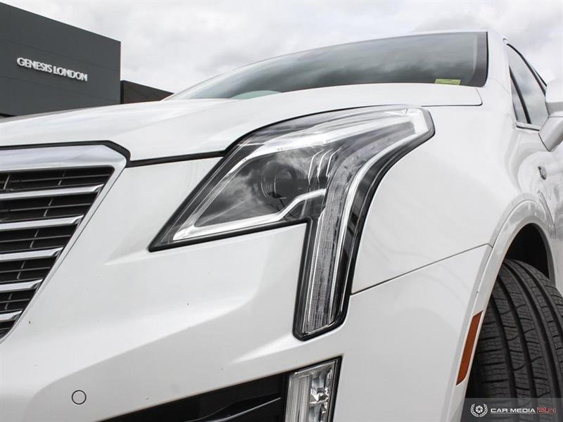 Cadillac XT5 10
