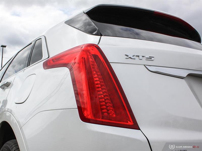 Cadillac XT5 12