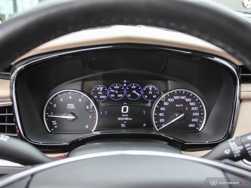 Cadillac XT5 15