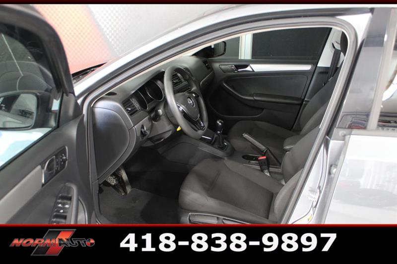 volkswagen Jetta 2015 - 13
