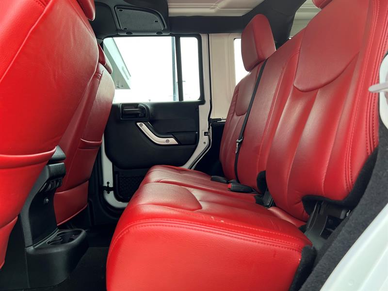 Jeep Wrangler Unlimited 8