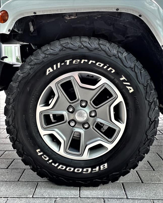 Jeep Wrangler Unlimited 12