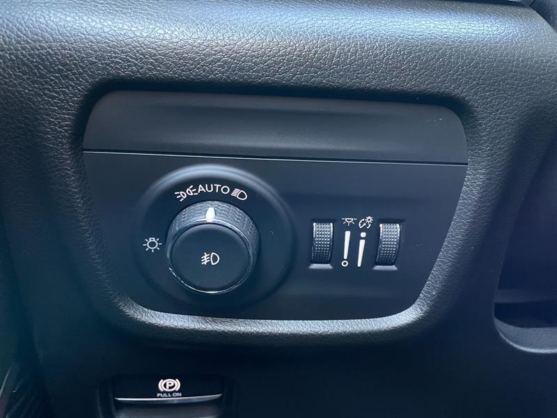 Jeep Grand Cherokee 25