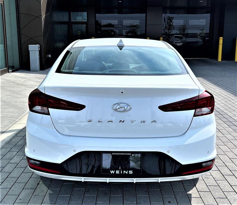 Hyundai Elantra 5