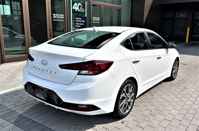 Hyundai Elantra 6