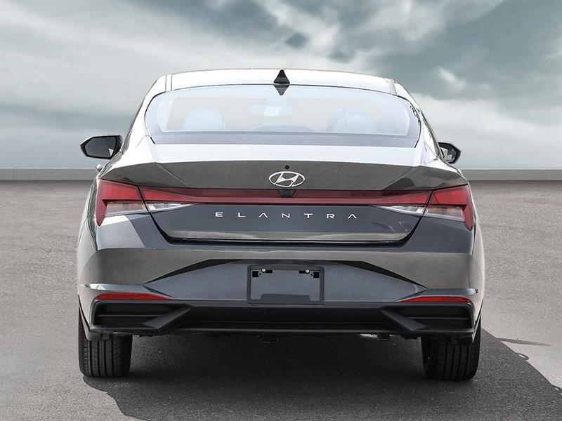 Hyundai Elantra 5