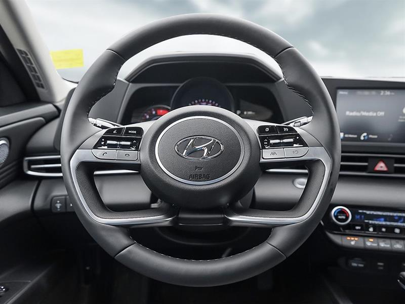 Hyundai Elantra 11