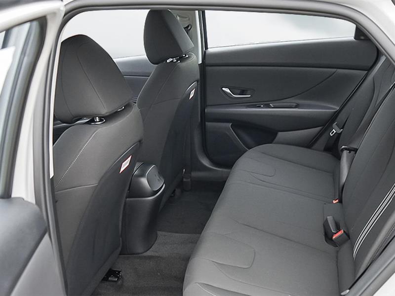 Hyundai Elantra 19