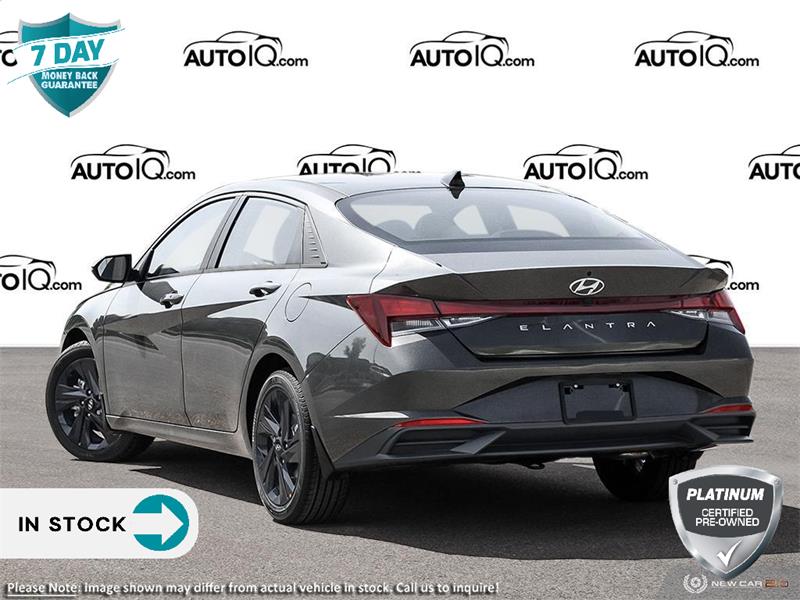 Hyundai Elantra 4