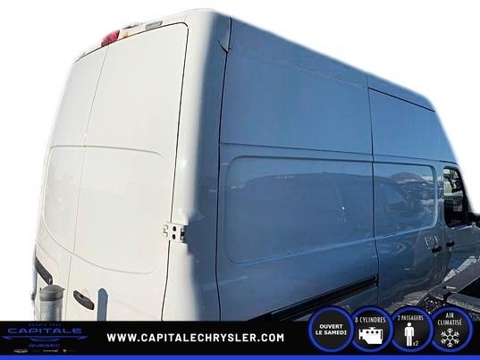 nissan NV Cargo 2012 - 12