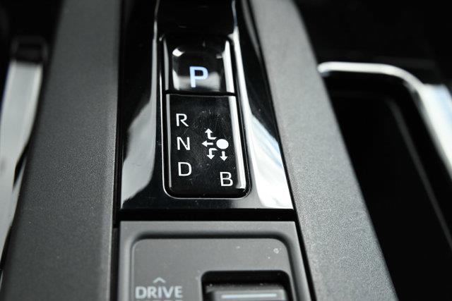 toyota Prius Prime 2024 - 17