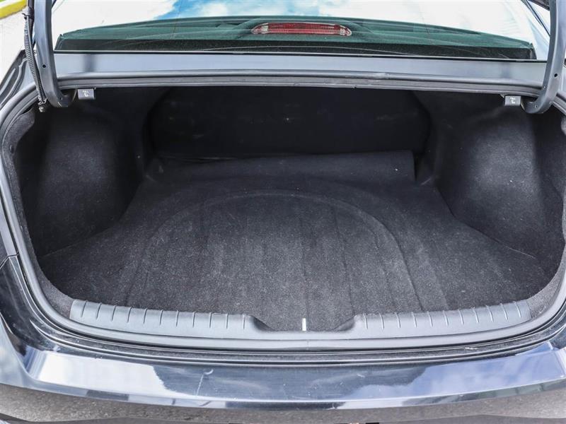 hyundai Elantra 2022 - 17