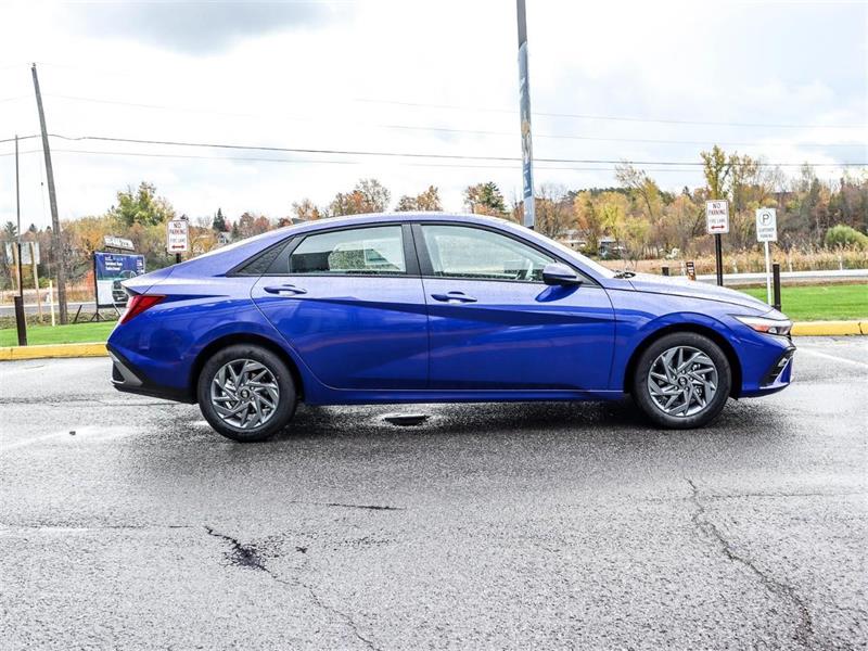 hyundai Elantra 2026 - 3