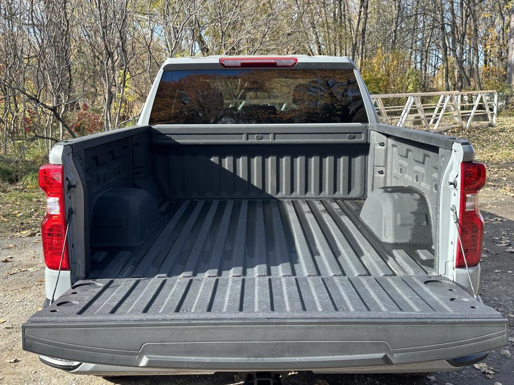 chevrolet Silverado 1500 2024 - 24