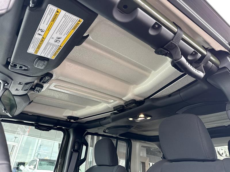 jeep Wrangler Unlimited 2021 - 15