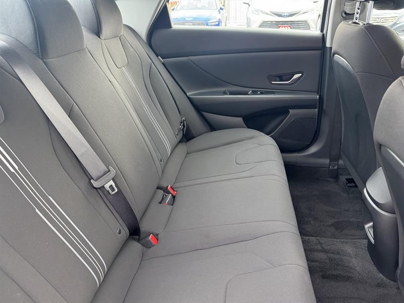 hyundai Elantra 2025 - 26