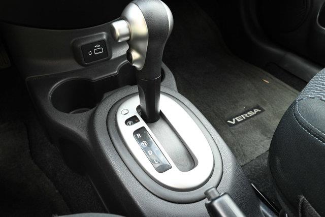 nissan Versa Note 2019 - 17