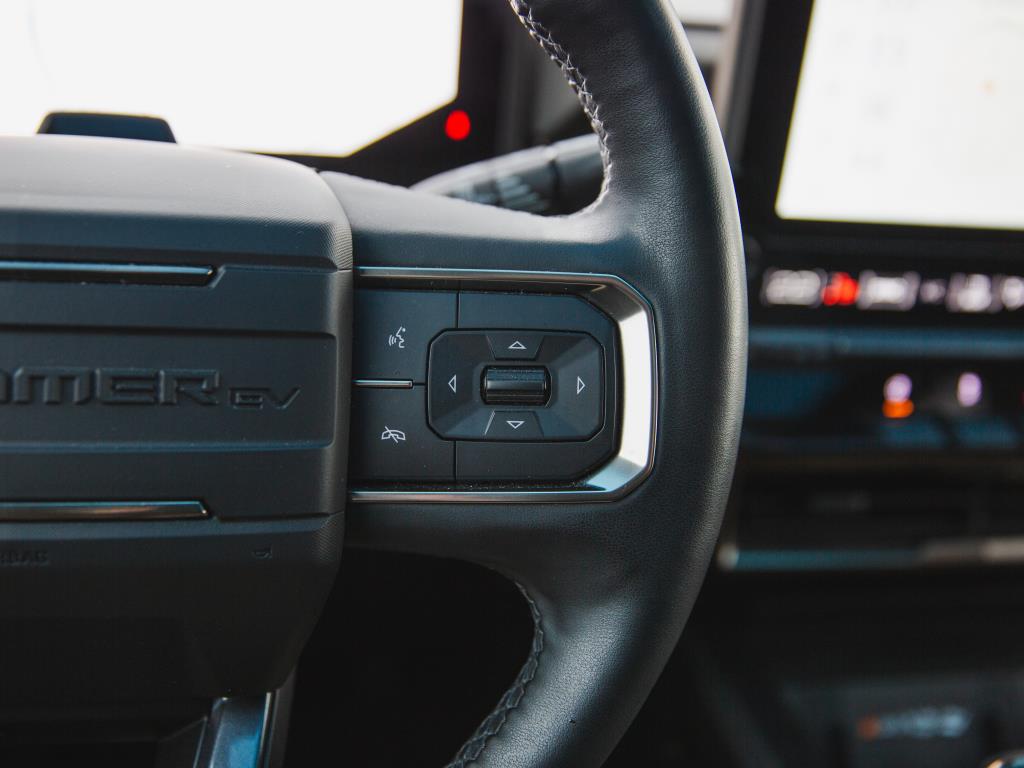 gmc GMC Hummer SUV e4WD 2024 - 32