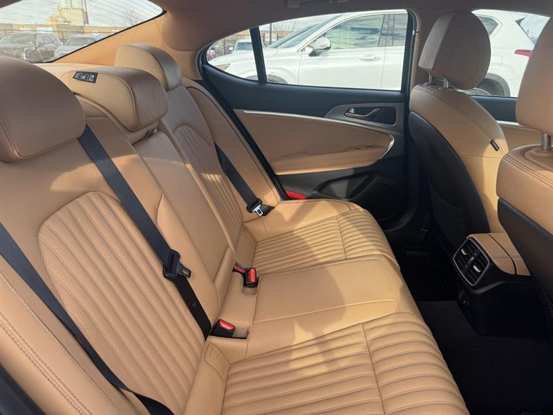 genesis G70 2022 - 32