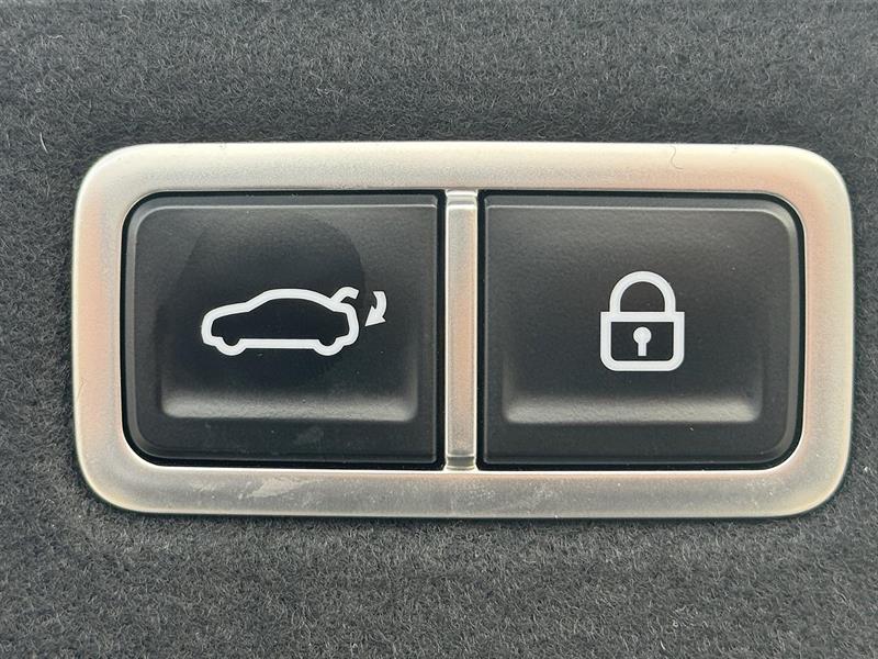 genesis G70 2022 - 36