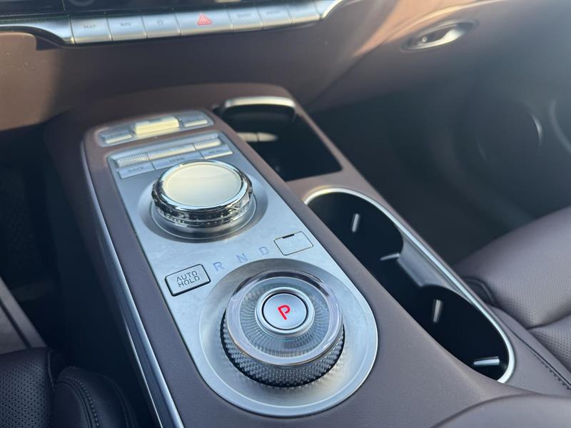 genesis GV70 2023 - 25