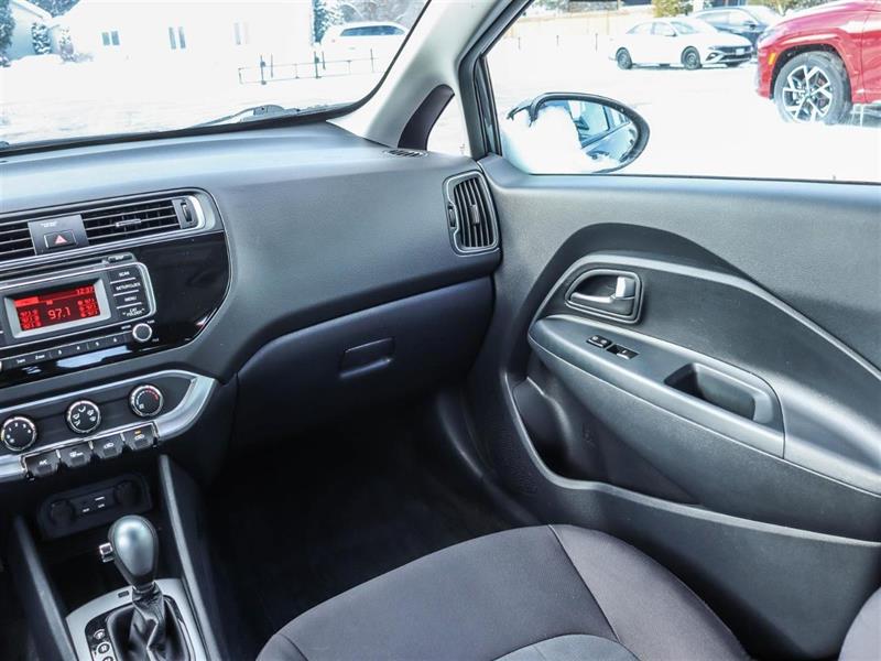 kia Rio 2016 - 13