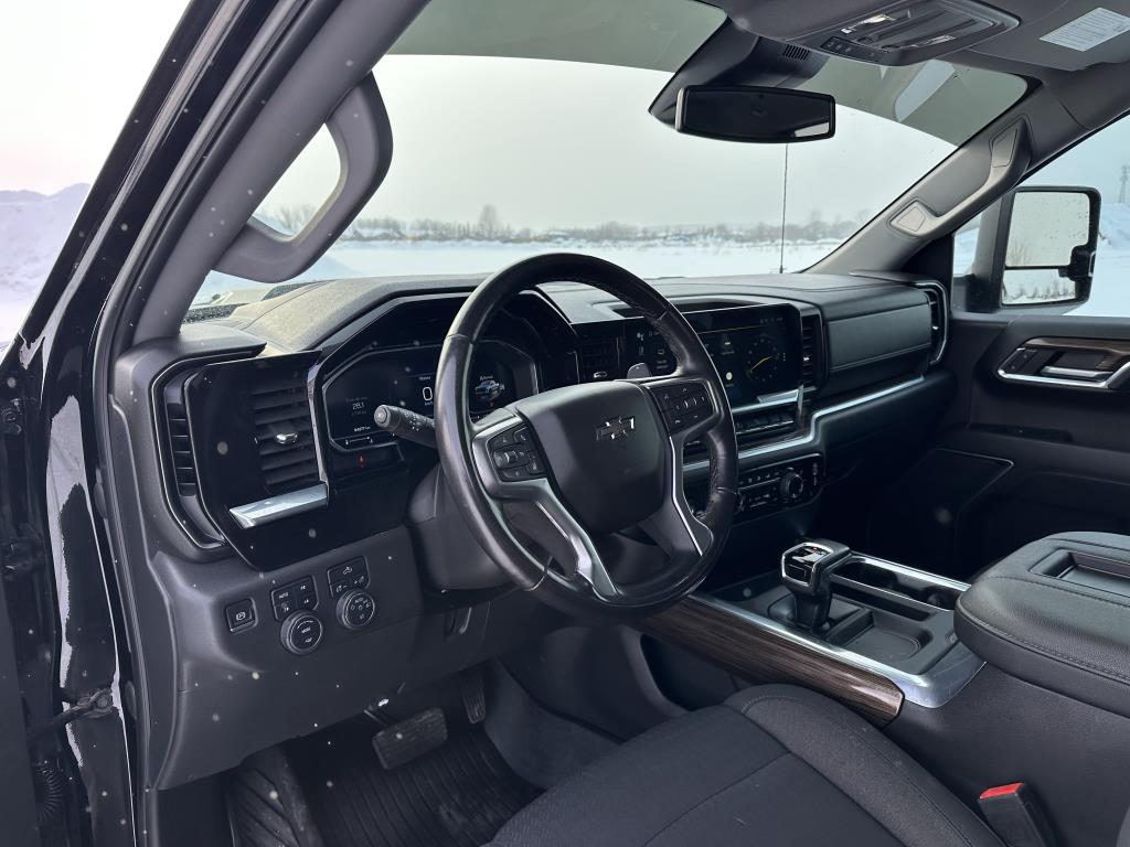 chevrolet Silverado 1500 2022 - 17