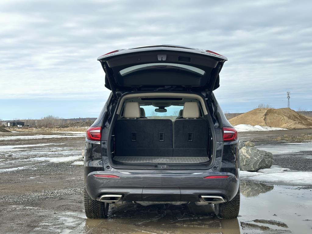 buick ENCLAVE PREMIUM AWD 2018 - 9