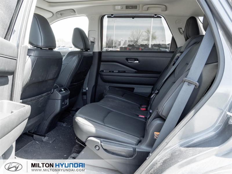 nissan Pathfinder 2022 - 27
