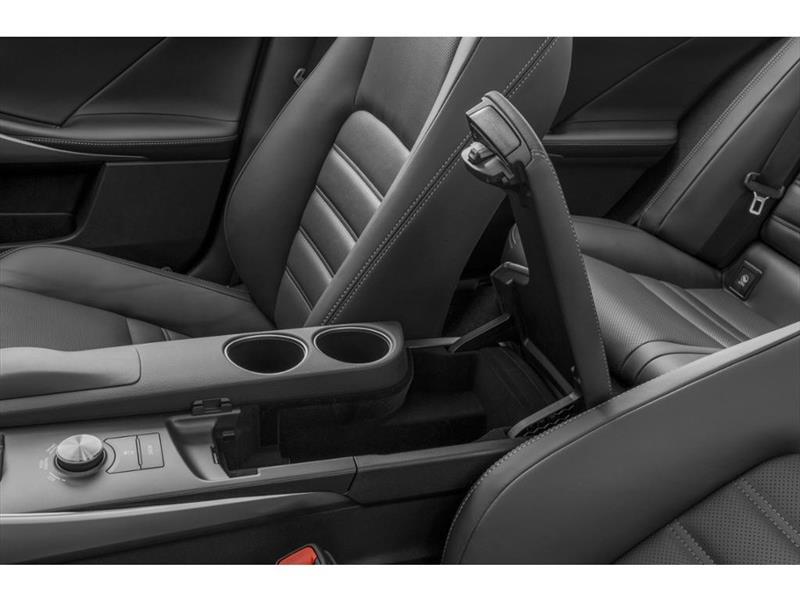 lexus IS 300 2016 - 10