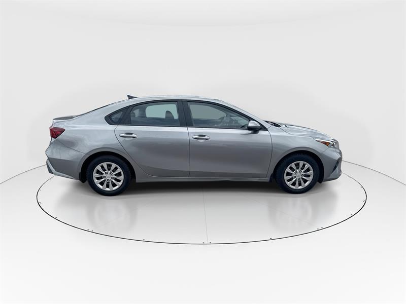 kia Forte 2023 - 9