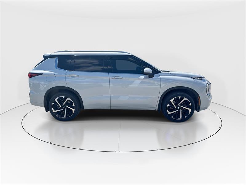 mitsubishi Outlander 2024 - 9