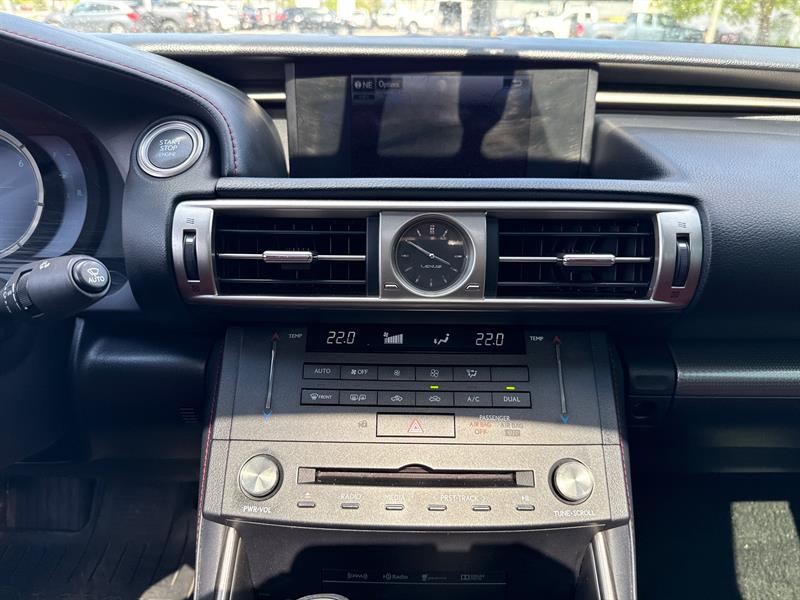 lexus IS 300 2016 - 18