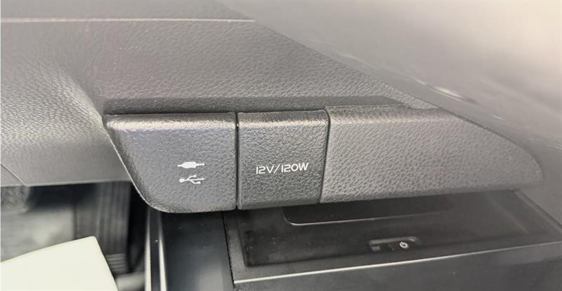 toyota Camry 2019 - 17