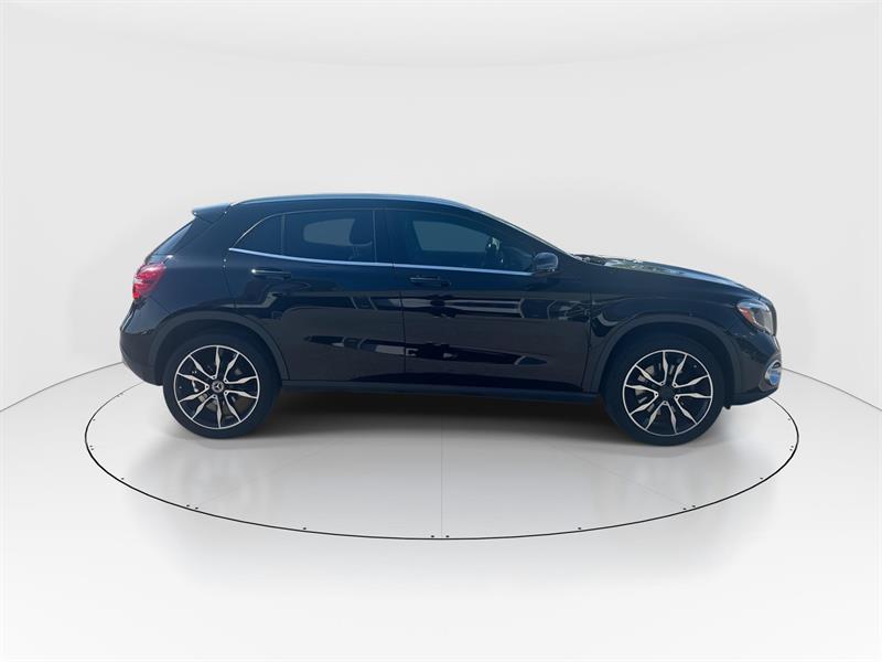 mercedes-benz GLA 250 2018 - 9