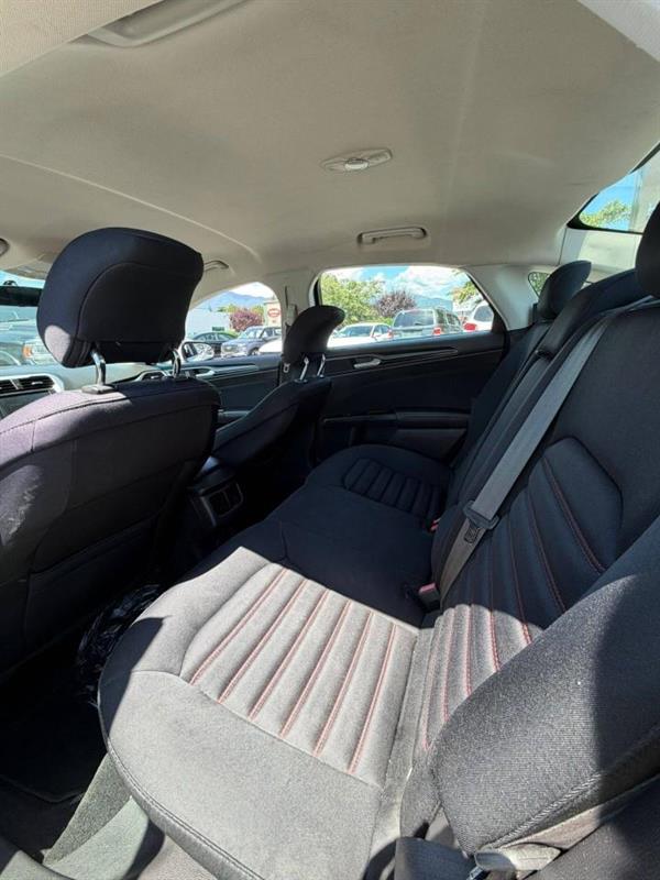 ford Fusion 2017 - 11