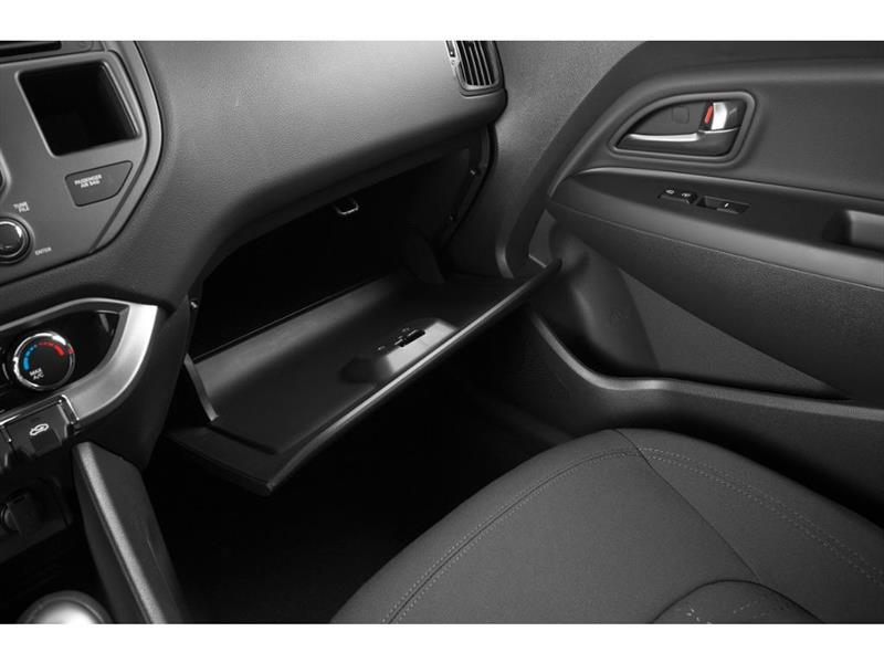 kia Rio 2013 - 8