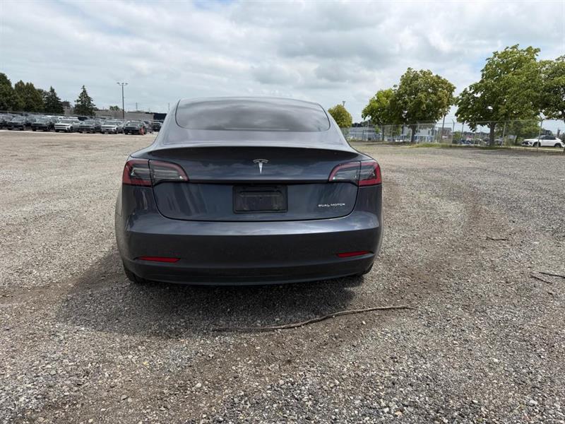 tesla Model 3 2023 - 4